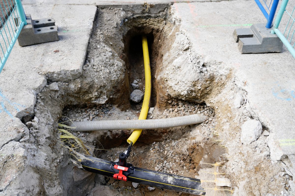"Baustelle in Nürnberg für Rohrbruch Reparatur und Austausch von Abwasserrohren"